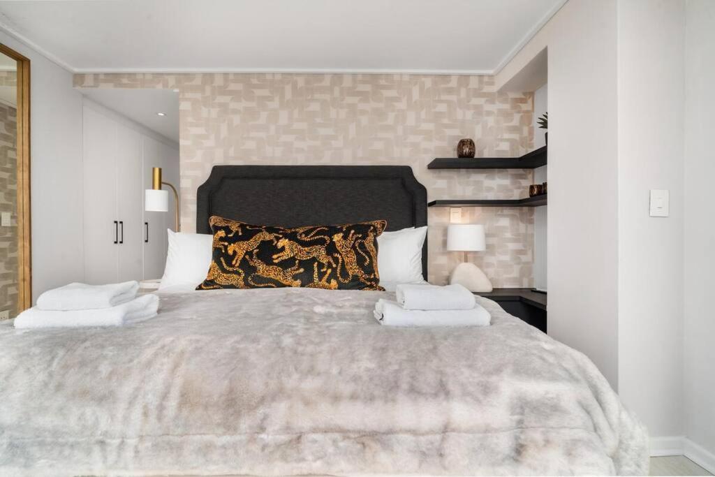 Styled Top Floor Apartment, With Back-Up Power 케이프타운 외부 사진